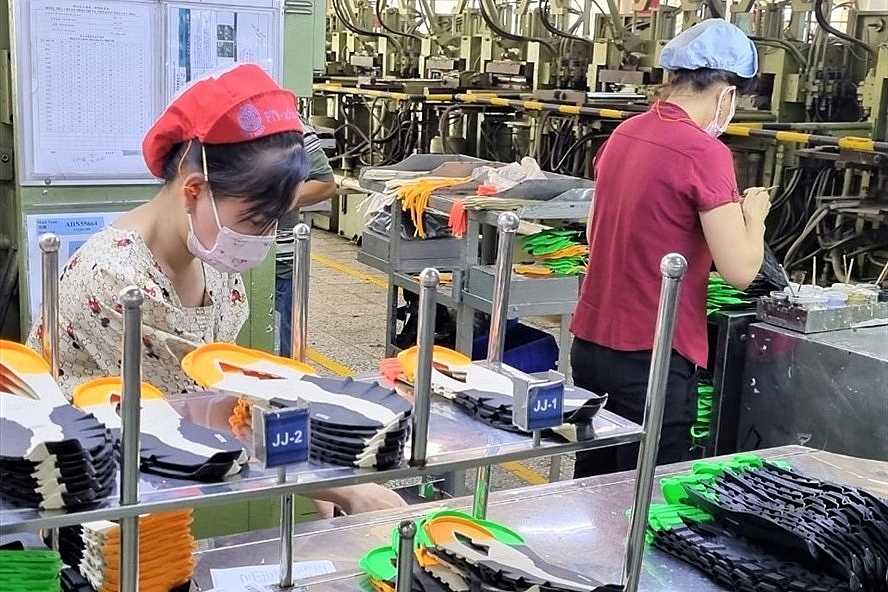 Đoàn viên, người lao động là ca bệnh F0 được hỗ trợ tối đa là 3.000.000 đồng/người nếu có triệu chứng bệnh nặng, phải điều trị từ 21 ngày trở lên. Ảnh minh hoạ: Nam Dương.