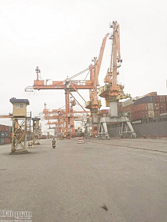 Ngành Giao thông vận tải đầu tư chi phí Logistics chưa đều nên khuyến khích đầu tư từ khối tư nhân vào hệ thống cảng, còn ngân sách nhà nước tập trung đầu tư vào cho phát triển kết cấu hạ tầng giao thông. Ảnh: Xuân Thảo.