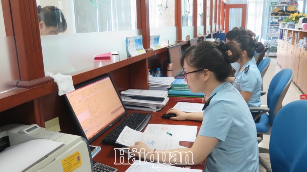 Hoạt động nghiệp vụ tại Chi cục Hải quan cửa khẩu sân bay quốc tế Nội Bài về xác định xuất xứ hàng hóa