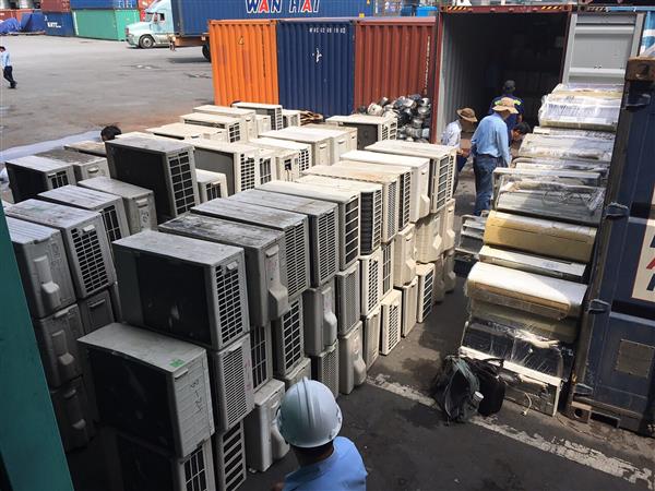 Khởi tố, bắt giữ 2 đối tượng cầm đầu đường dây buôn lậu lớn