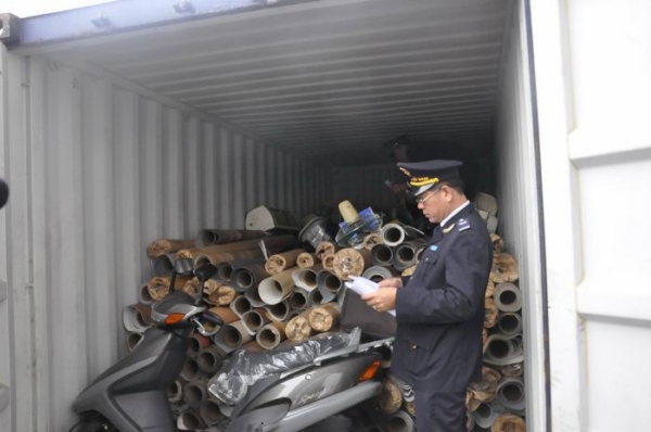 Ứng dụng công nghệ thông tin vào công tác kiểm soát hải quan Ứng dụng công nghệ thông tin vào công tác kiểm soát hải quan