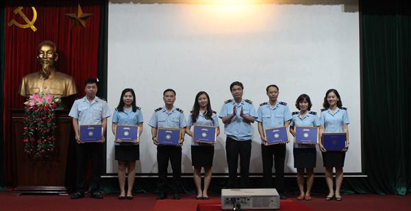 Bế giảng lớp nghiệp vụ hải quan khóa 41