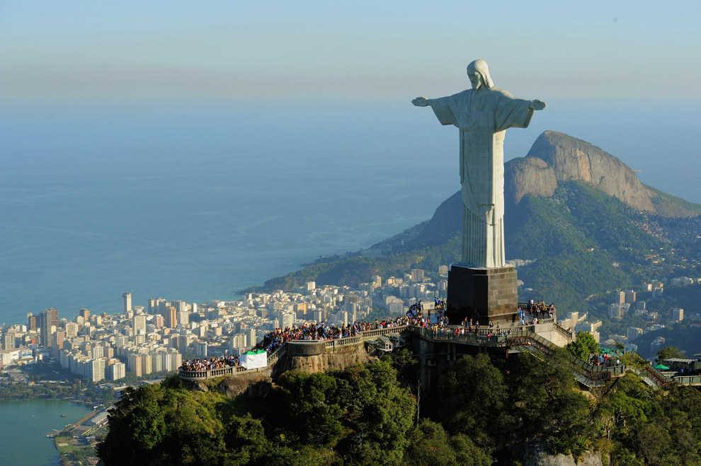 Là hình ảnh biểu tượng cho thành phố Rio de Janeiro và Brazil, Tượng Chúa Cristo Redentor được khánh thành vào ngày 12/10/1931.