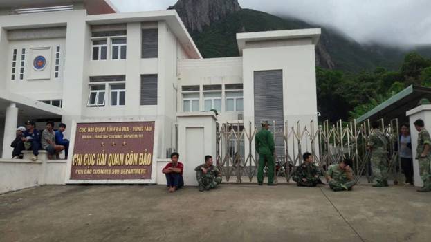 Chi cục Hải quan Côn Đảo tích cực tham gia phòng chống cơn bão số 16.