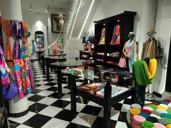 Khăn tơ tằm Trung Quốc chưa đến 30.000/chiếc