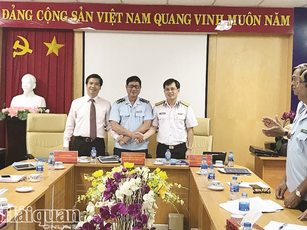 Hải quan và doanh nghiệp cảng "bắt tay" cùng tạo điều kiện thuận lợi cho doanh nghiệp