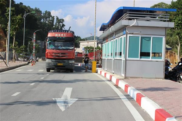 Trung chuyển hàng hóa quá cảnh tại cửa khẩu